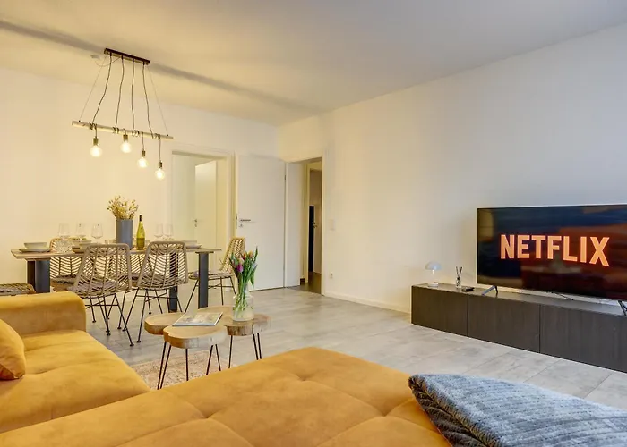 Zentrale Design Wohnung In Ufernaehe - 105 Qm - Parkplatz - Kueche - Netflix