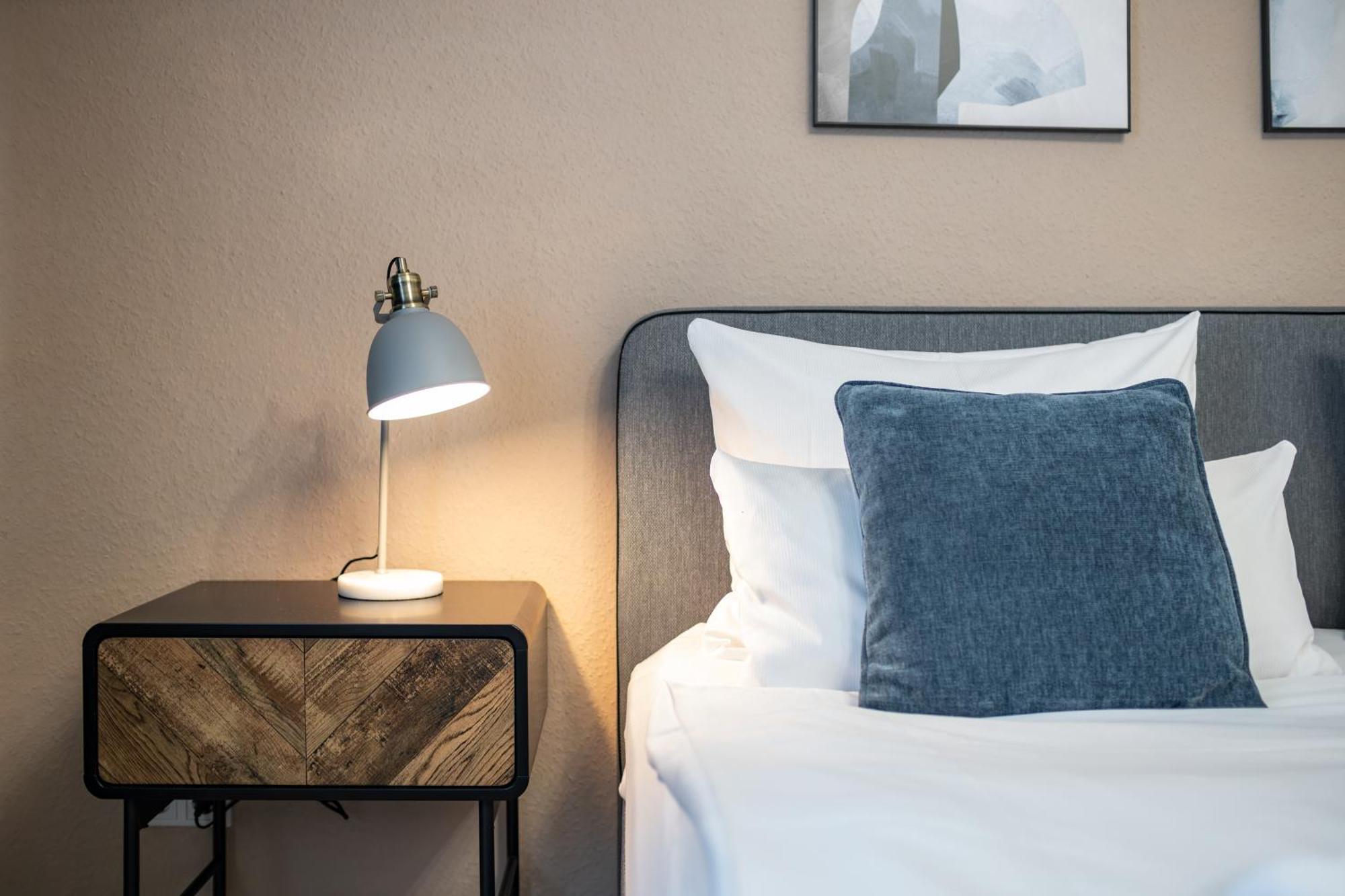 Appartement Zentrale Design In Ufernaehe - 105 Qm - Parkplatz - Kueche - Netflix *