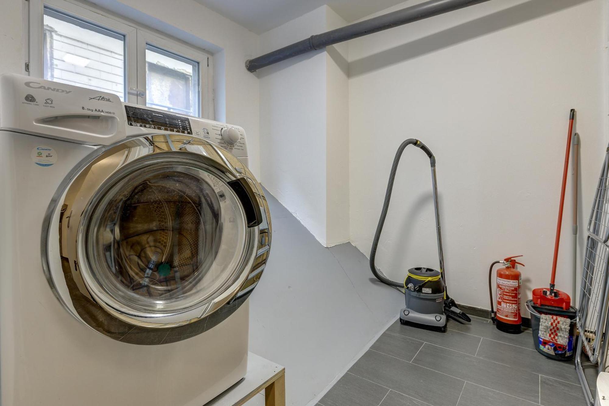 Zentrale Design In Ufernaehe - 105 Qm - Parkplatz - Kueche - Netflix *